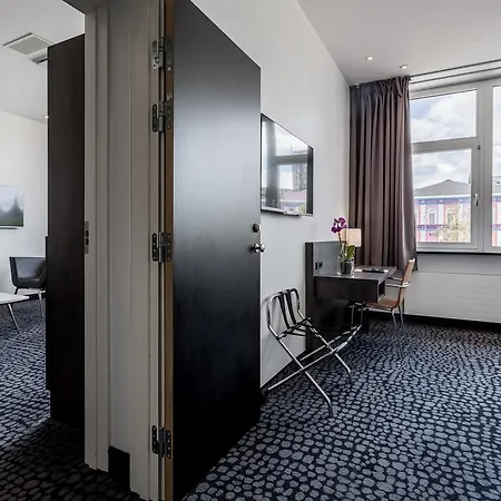 Hotell Profilhotels Mercur 3*