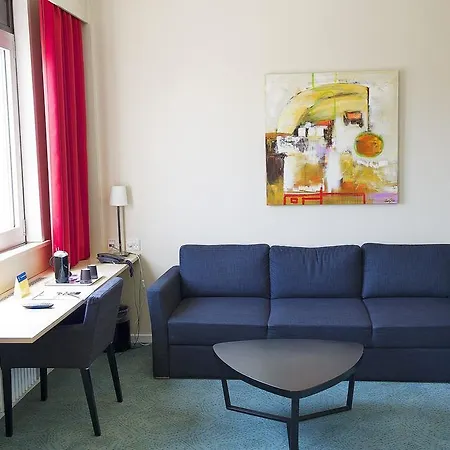 Отель Profilhotels Mercur 3*