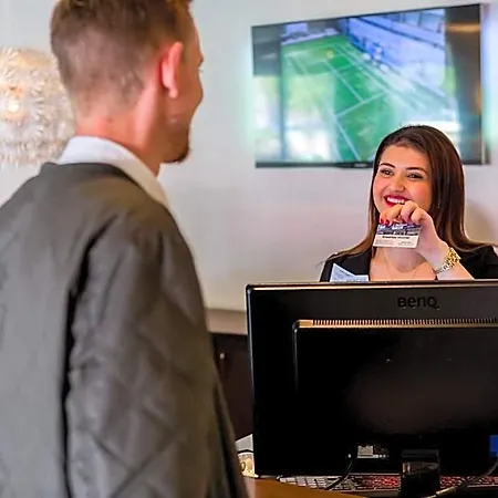 Hotel Profilhotels Mercur 3*