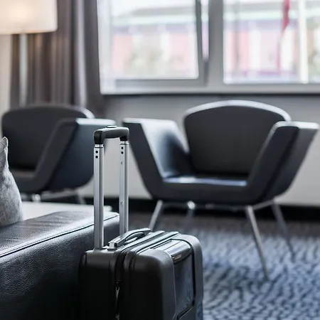 Отель Profilhotels Mercur 3*